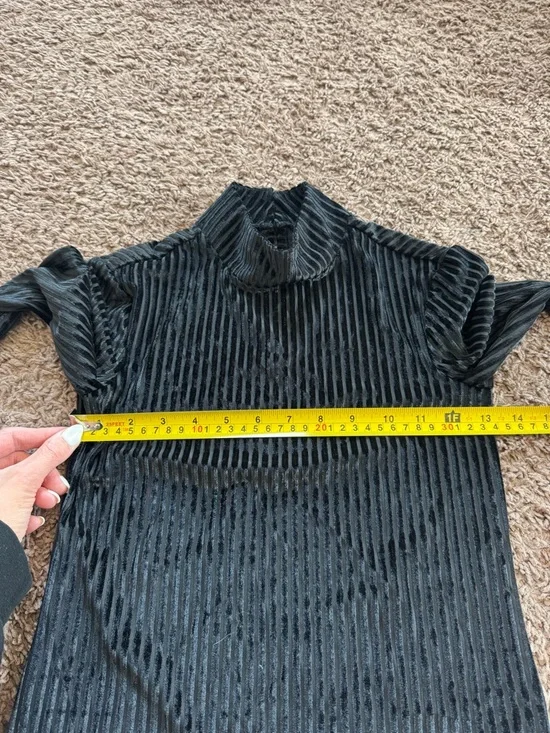 Chelsea 28 Black Velvet Mockneck Top Long Sleeve Size XXS - Picture 8 of 8
